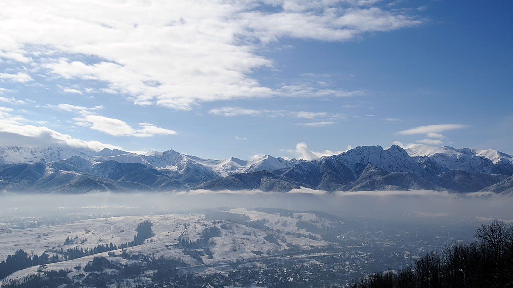 Przed drugim przejazdem na Harendzie wyszło słońce i oczom zawodników ukazał się piękny widok na Tatry.